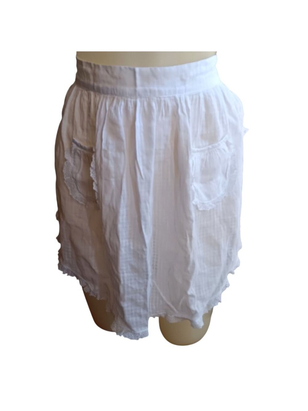 Vintage Linen 1950s White Half Apron With Lace Trimmed Pockets & Tie Back
